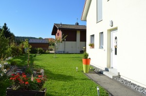 Veveyse - Evolution 122 - jardin et façade